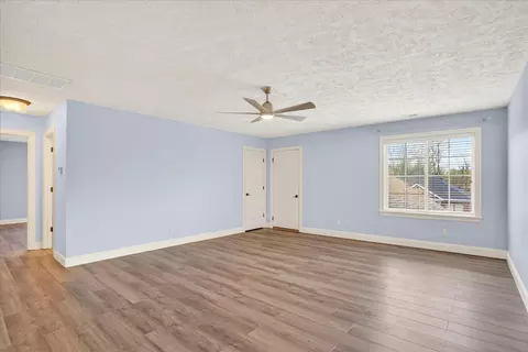 Bedroom - 3245 W Brett Dr, Springfield, MO 65810 photo 4 of 4