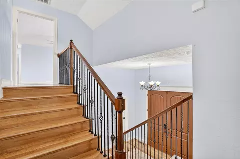 Entry Way - 3245 W Brett Dr, Springfield, MO 65810 photo 2 of 3