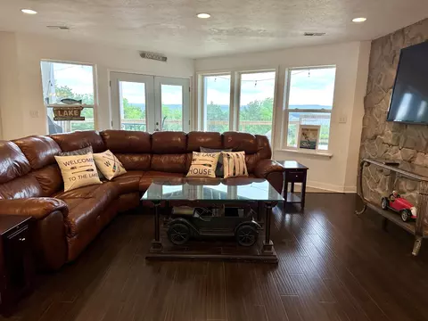 Living - 245 Velma Rd, Protem, MO 65733 photo 1 of 7