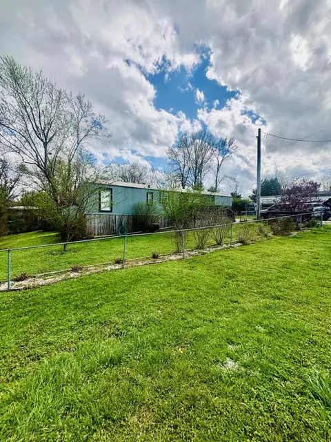 1648 W Crossland St, Ozark, MO 65721