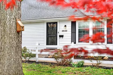 2840 S Chantilly Ln, Springfield, MO 65804