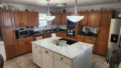 Kitchen - 852 Tomahawk Ct, Marshfield, MO 65706 photo 1 of 3
