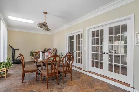 Dining - 3695 E Turtle Hatch Rd, Springfield, MO 65809 photo 3 of 4
