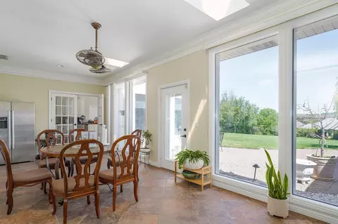 Dining - 3695 E Turtle Hatch Rd, Springfield, MO 65809 photo 4 of 4