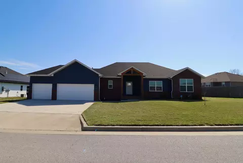 Exterior - 1312 S Birch Ave, Springfield, MO 65802 photo 4 of 9