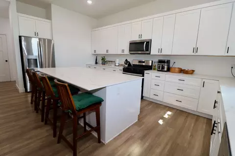 Kitchen - 1312 S Birch Ave, Springfield, MO 65802 photo 5 of 7