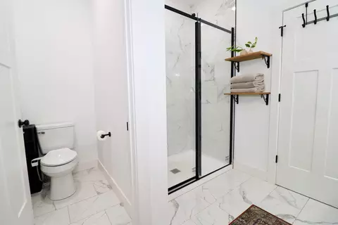Bath - 1312 S Birch Ave, Springfield, MO 65802 photo 2 of 4