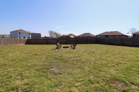 Exterior - 1312 S Birch Ave, Springfield, MO 65802 photo 8 of 9
