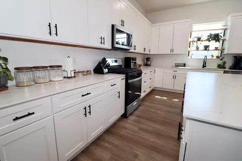 Kitchen - 1312 S Birch Ave, Springfield, MO 65802 photo 6 of 7