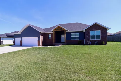 Exterior - 1312 S Birch Ave, Springfield, MO 65802 photo 2 of 9