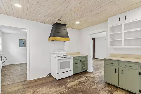 Kitchen - 301 E Webster Ave, Ava, MO 65608 photo 6 of 7