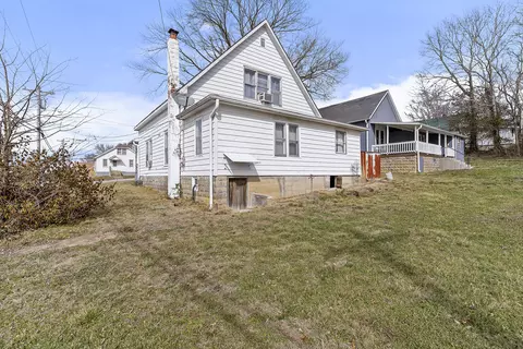 Exterior - 301 E Webster Ave, Ava, MO 65608 photo 6 of 10