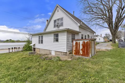 Exterior - 301 E Webster Ave, Ava, MO 65608 photo 8 of 10