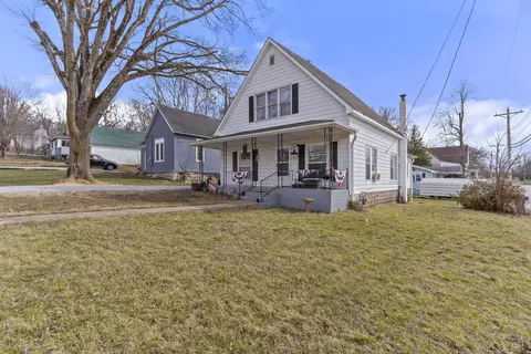 Exterior - 301 E Webster Ave, Ava, MO 65608 photo 4 of 10