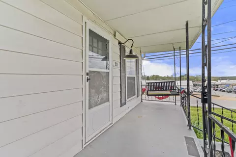 Exterior - 301 E Webster Ave, Ava, MO 65608 photo 3 of 10
