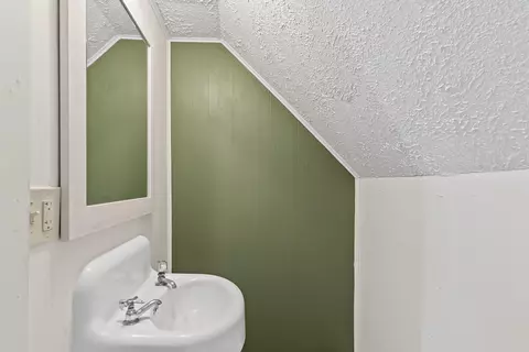 Bath - 301 E Webster Ave, Ava, MO 65608 photo 3 of 3