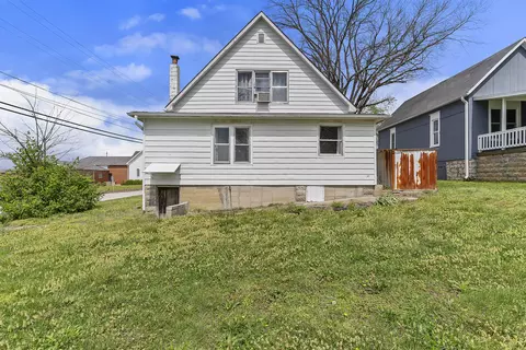 Exterior - 301 E Webster Ave, Ava, MO 65608 photo 9 of 10