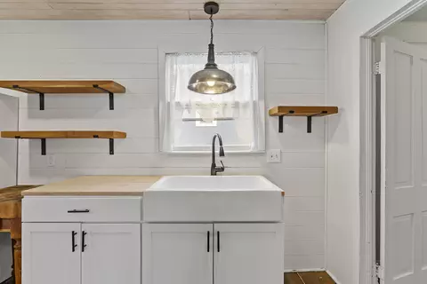 Kitchen - 301 E Webster Ave, Ava, MO 65608 photo 4 of 7