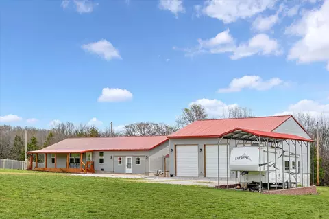 512 Paradise Ln, Sparta, MO 65753