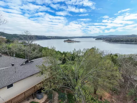530 Jackson Hollow Rd, Galena, MO 65656
