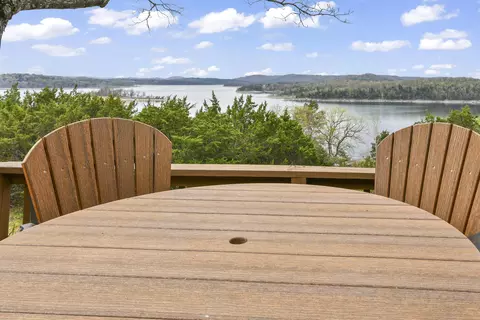 530 Jackson Hollow Rd, Galena, MO 65656