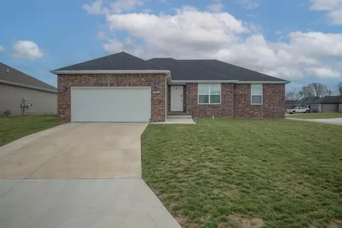 1209 Abbey Ave, Monett, MO 65708