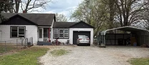 600 E Pearl St, Aurora, MO 65605