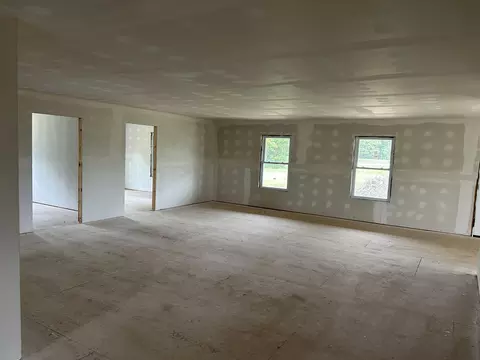 Living - 6729 State Highway 76, Exeter, MO 65647 photo 2 of 4