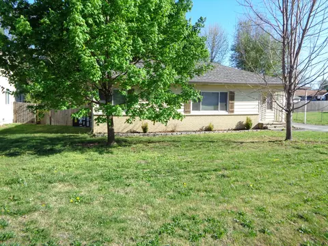 1133 E Talmage St, Springfield, MO 65803
