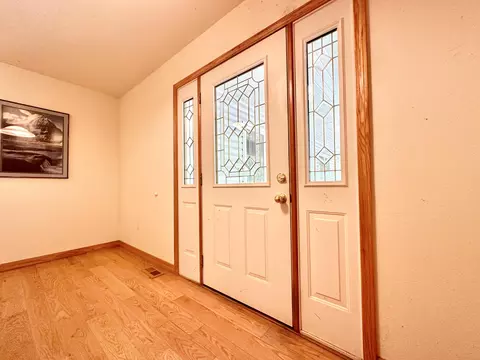 Entry Way - 9654 County Road 2680, Mountain View, MO 65548 photo 2 of 4
