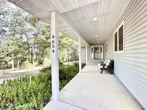 Exterior - 9654 County Road 2680, Mountain View, MO 65548 photo 2 of 3