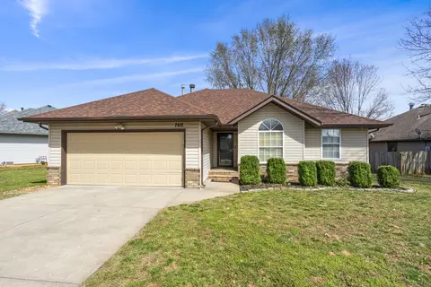 760 S Troy Ave, Springfield, MO 65802