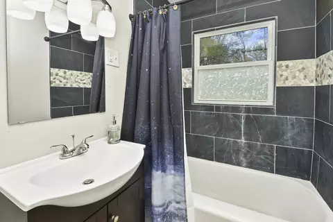 Bath - 1452 South Ave, Springfield, MO 65807 photo 1 of 1