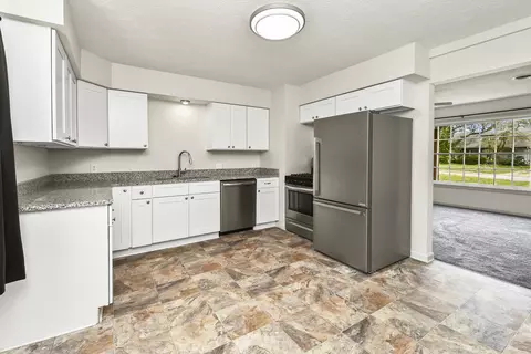 Kitchen - 1452 South Ave, Springfield, MO 65807 photo 2 of 5
