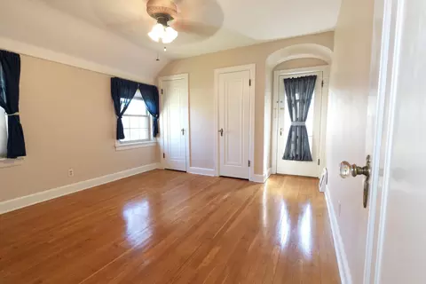 Bedroom - 926 E University St, Springfield, MO 65807 photo 7 of 14