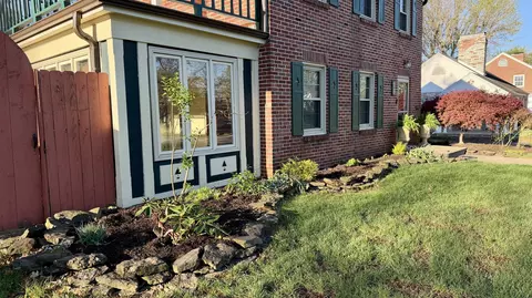 Exterior - 926 E University St, Springfield, MO 65807 photo 3 of 29