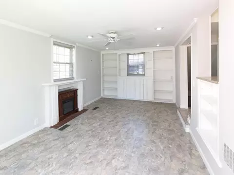 Living - 926 E University St, Springfield, MO 65807 photo 6 of 6