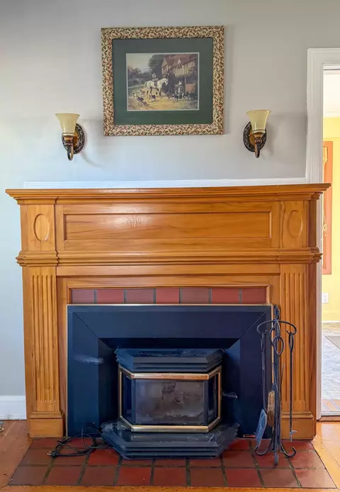 Other - 926 E University St, Springfield, MO 65807 photo 2 of 15