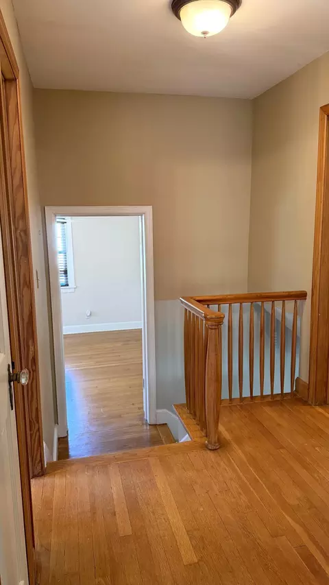 Entry Way - 926 E University St, Springfield, MO 65807 photo 8 of 9