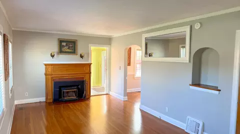 Living - 926 E University St, Springfield, MO 65807 photo 2 of 6