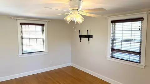 Bedroom - 926 E University St, Springfield, MO 65807 photo 4 of 14