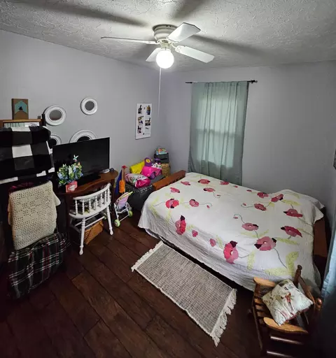 Bedroom - 2648 N Howard Ave, Springfield, MO 65803 photo 3 of 3