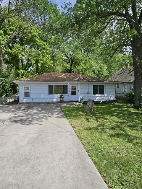 2648 N Howard Ave, Springfield, MO 65803