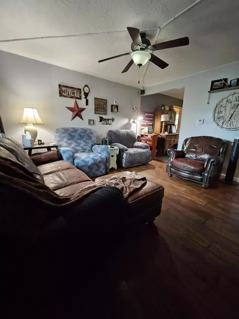 Living - 2648 N Howard Ave, Springfield, MO 65803 photo 1 of 2