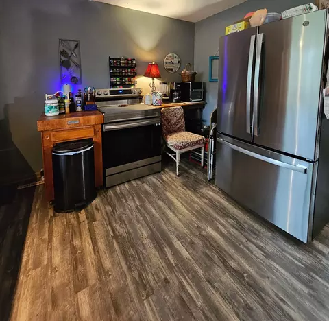 Kitchen - 2648 N Howard Ave, Springfield, MO 65803 photo 2 of 2