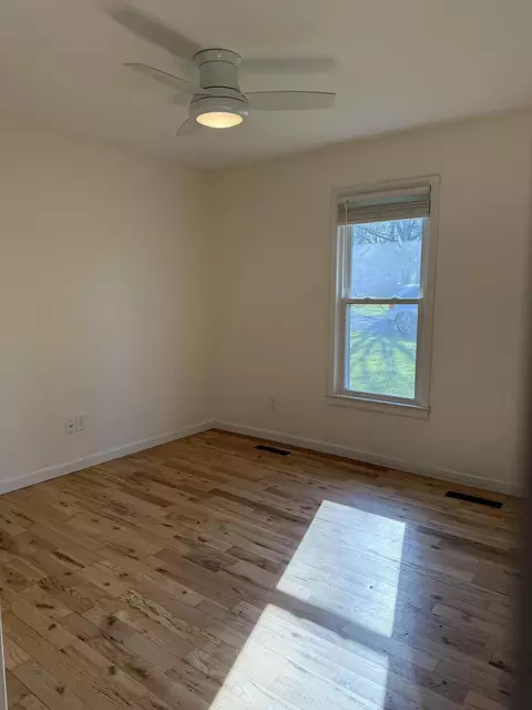 Bedroom - 280 Sharyhill Rd, Branson, MO 65616 photo 2 of 3