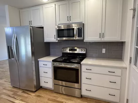 Kitchen - 280 Sharyhill Rd, Branson, MO 65616 photo 3 of 4