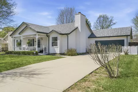 1759 N Pearson Dr, Springfield, MO 65802