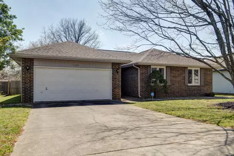 1326 W Lindberg St, Springfield, MO 65807