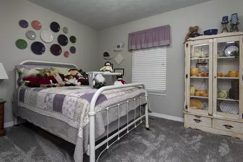 2251 S Kimbrough Ave, Springfield, MO 65807 photo 16